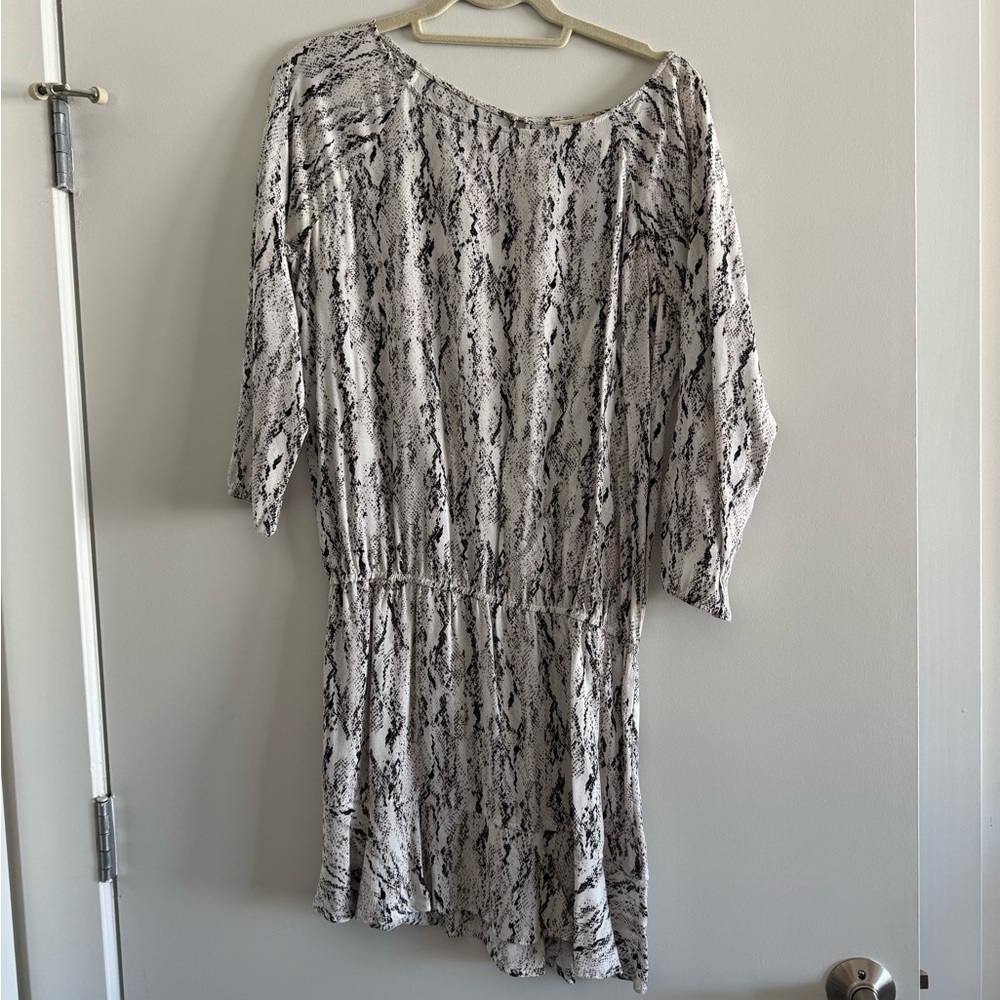 Soft Joie Black and White Long Sleeve Dress